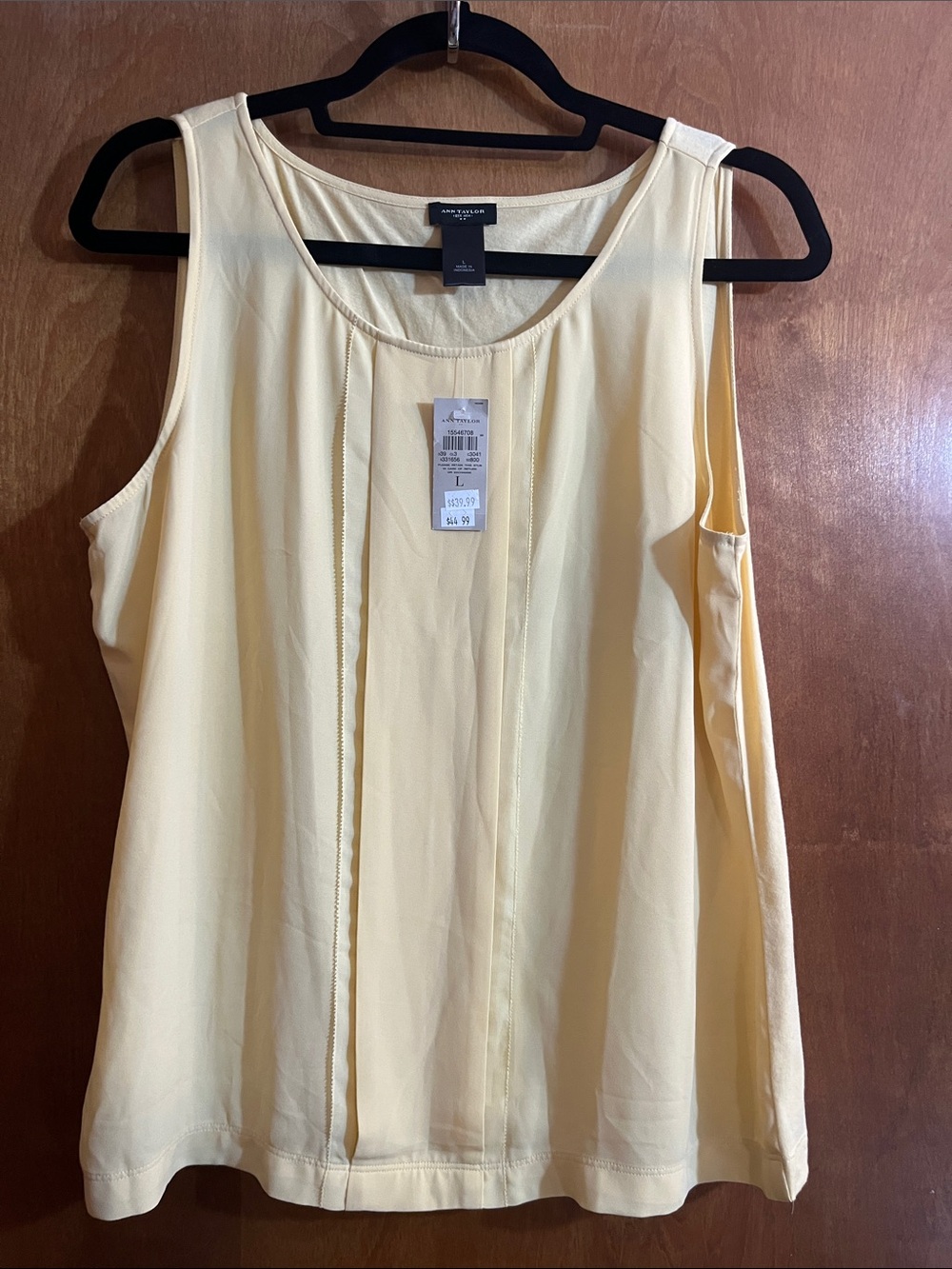 Ann Taylor Light Yellow Pleated Front Tank Top - Budle